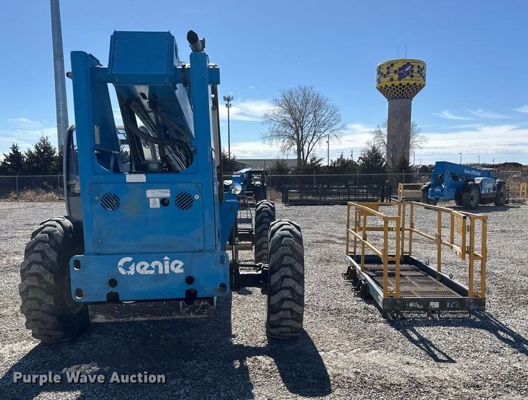 image for item EQ1095 2007 Genie GTH-842 telehandler