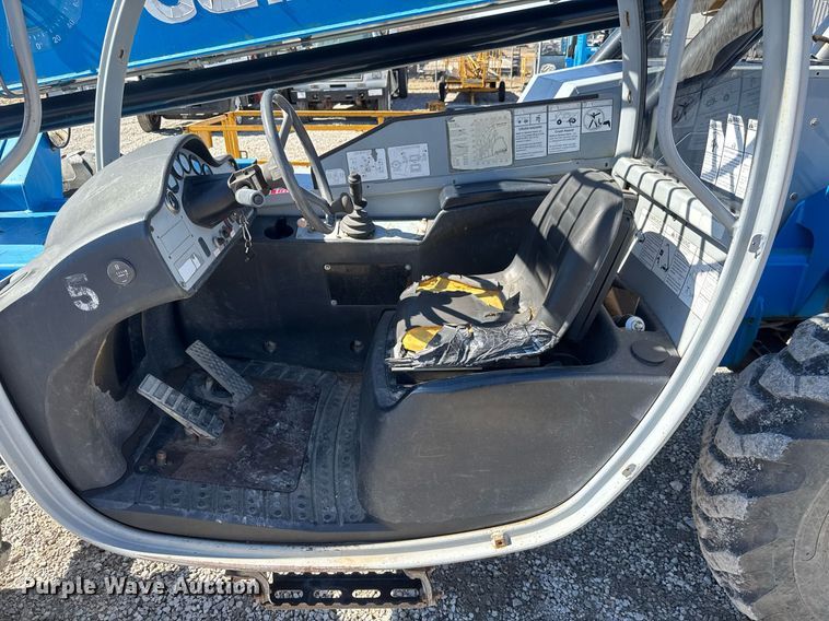 image for item EQ1095 2007 Genie GTH-842 telehandler