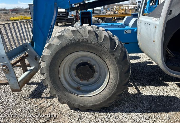 image for item EQ1095 2007 Genie GTH-842 telehandler