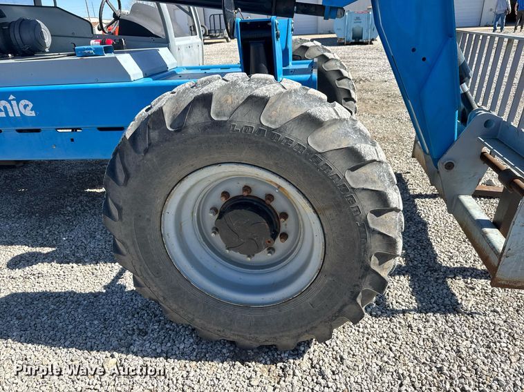 image for item EQ1095 2007 Genie GTH-842 telehandler