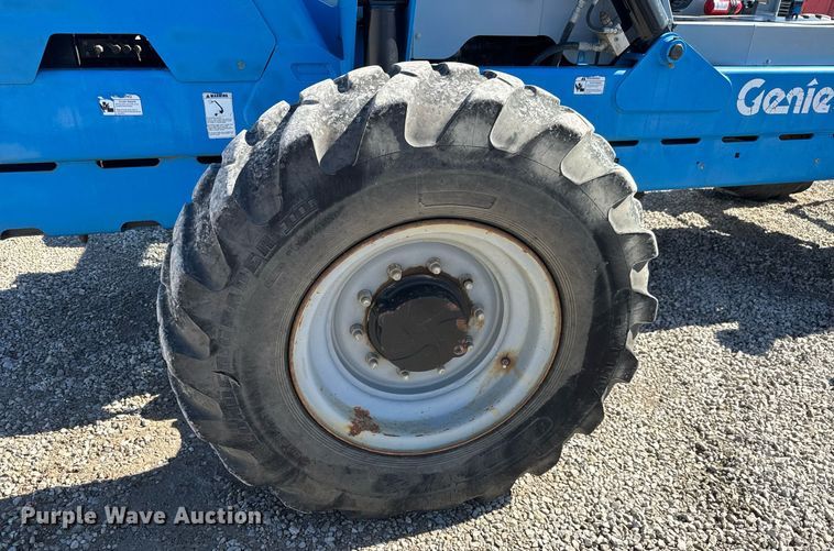 image for item EQ1095 2007 Genie GTH-842 telehandler