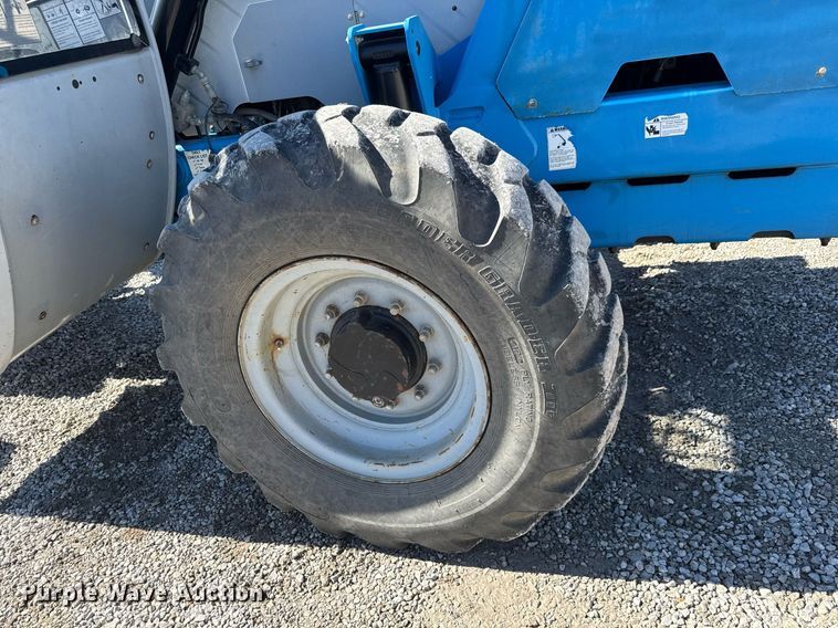 image for item EQ1095 2007 Genie GTH-842 telehandler