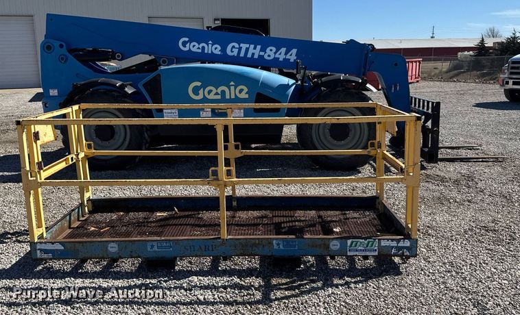 image for item EQ1097 2016 Genie GTH-844 telehandler