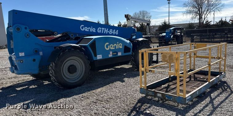 image for item EQ1097 2016 Genie GTH-844 telehandler