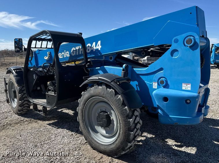 image for item EQ1097 2016 Genie GTH-844 telehandler