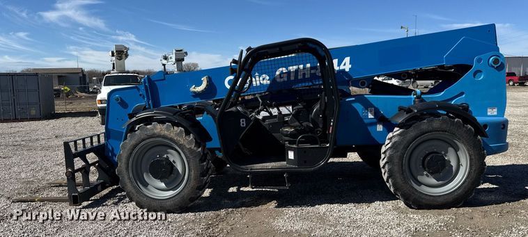 image for item EQ1097 2016 Genie GTH-844 telehandler