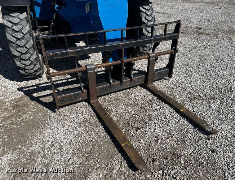 image for item EQ1097 2016 Genie GTH-844 telehandler