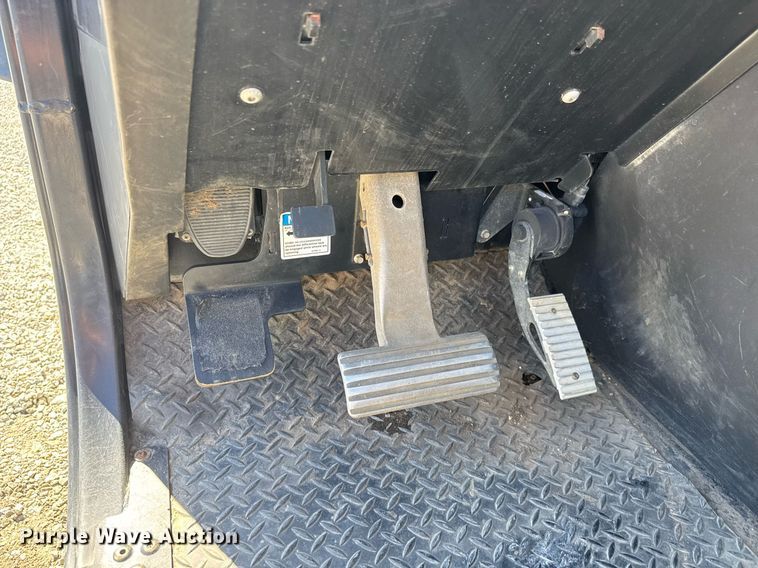 image for item EQ1097 2016 Genie GTH-844 telehandler