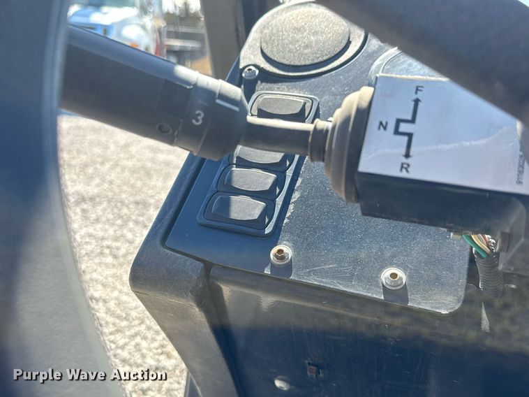 image for item EQ1097 2016 Genie GTH-844 telehandler