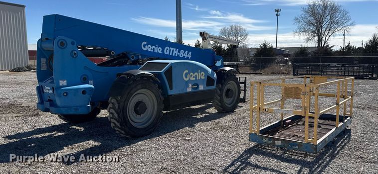 image for item EQ1098 2016 Genie GTH-844 telehandler