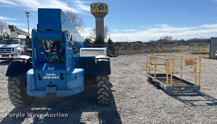 image for item EQ1098 2016 Genie GTH-844 telehandler