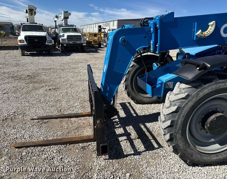image for item EQ1098 2016 Genie GTH-844 telehandler