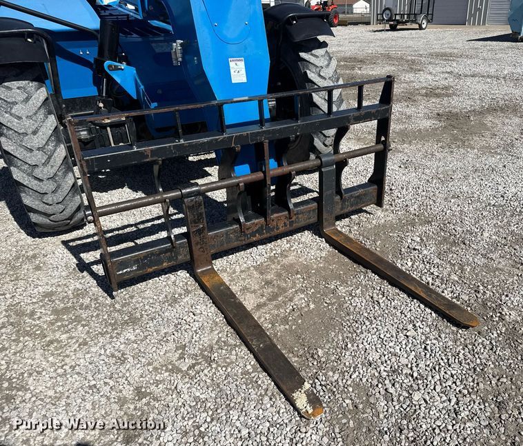 image for item EQ1098 2016 Genie GTH-844 telehandler