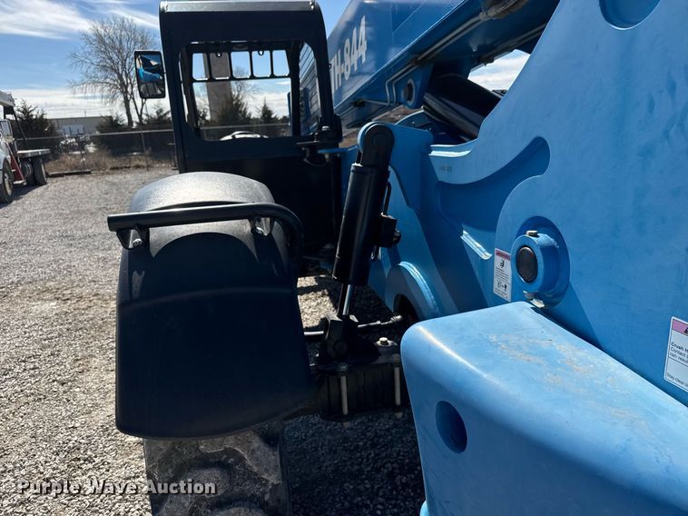 image for item EQ1098 2016 Genie GTH-844 telehandler