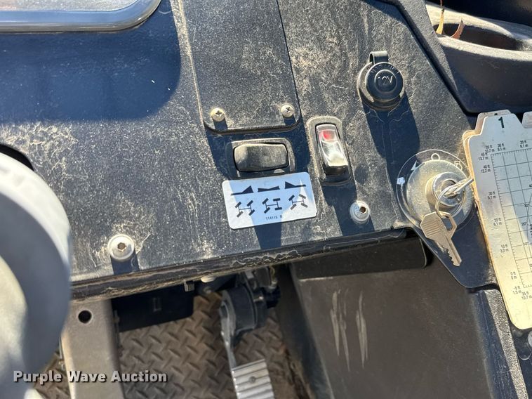 image for item EQ1098 2016 Genie GTH-844 telehandler