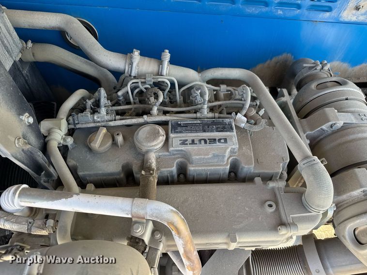 image for item EQ1098 2016 Genie GTH-844 telehandler