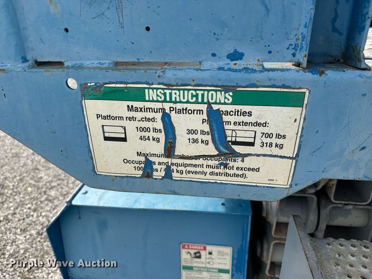 image for item EQ1104 2006 Genie GS-3268 RT scissor lift