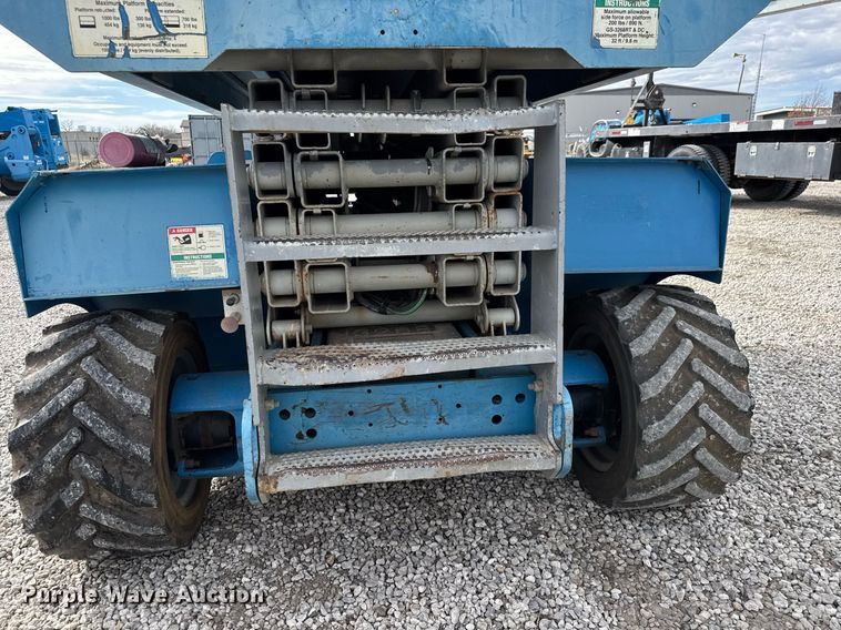 image for item EQ1104 2006 Genie GS-3268 RT scissor lift