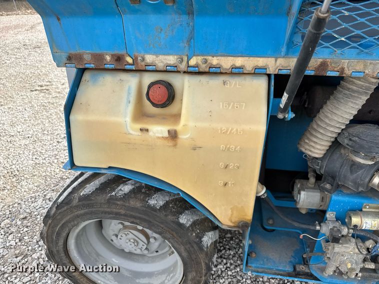 image for item EQ1104 2006 Genie GS-3268 RT scissor lift