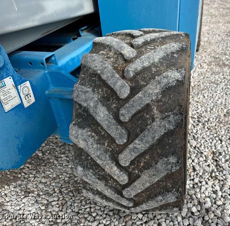 image for item EQ1104 2006 Genie GS-3268 RT scissor lift