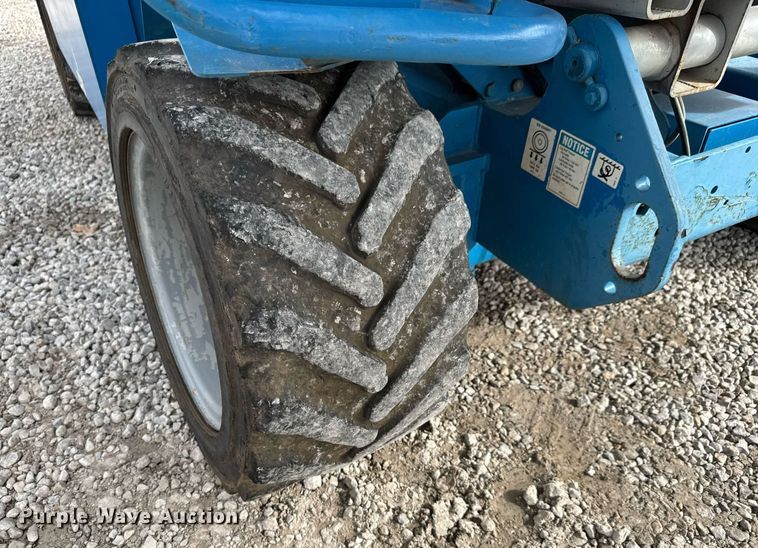 image for item EQ1104 2006 Genie GS-3268 RT scissor lift