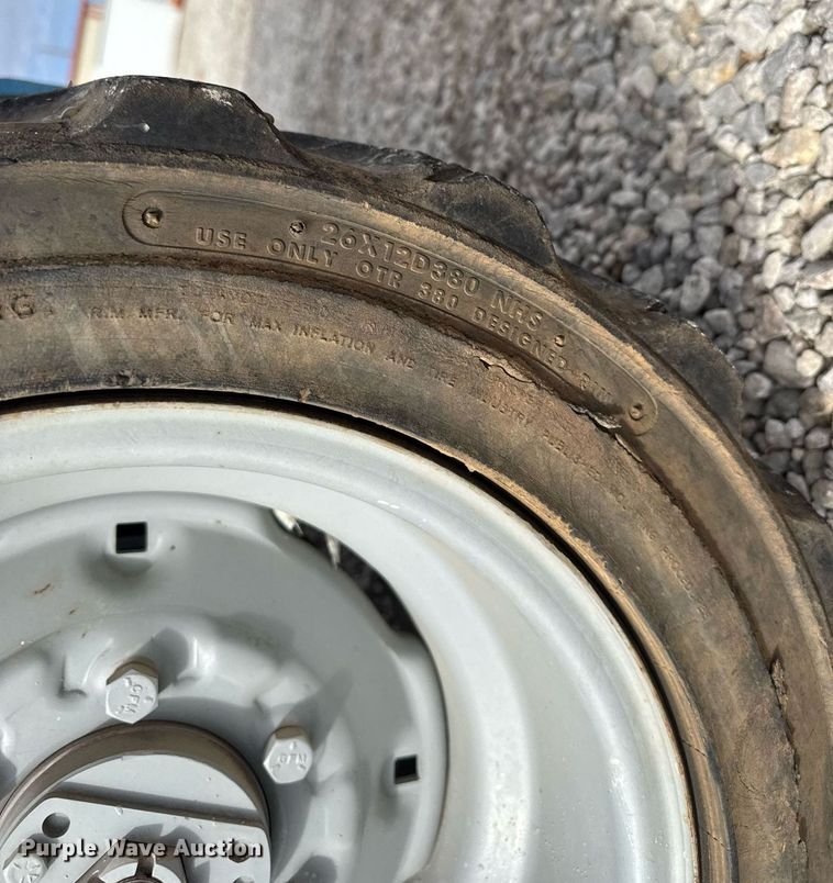 image for item EQ1104 2006 Genie GS-3268 RT scissor lift