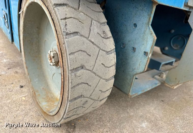 image for item EQ1105 Genie GS-2646 scissor lift