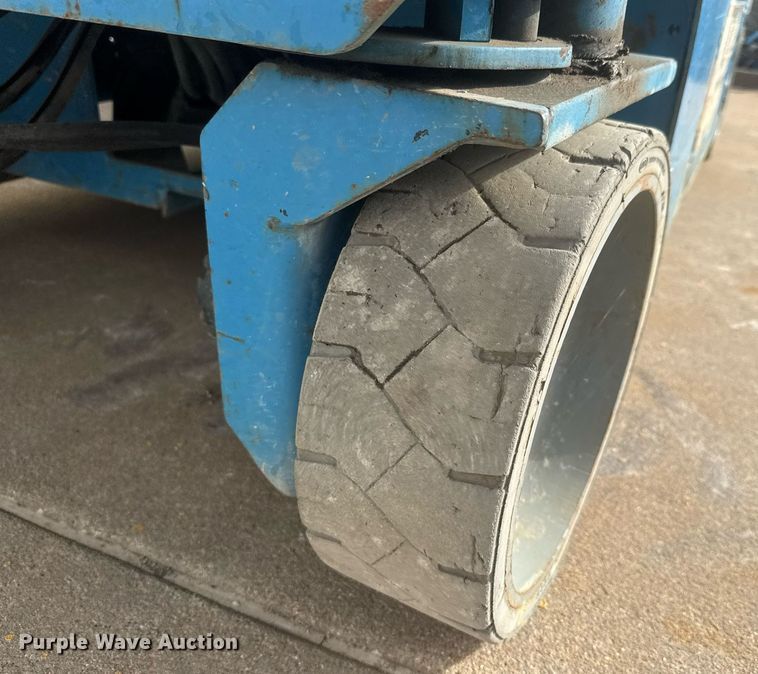 image for item EQ1106 Genie GS-2646 scissor lift