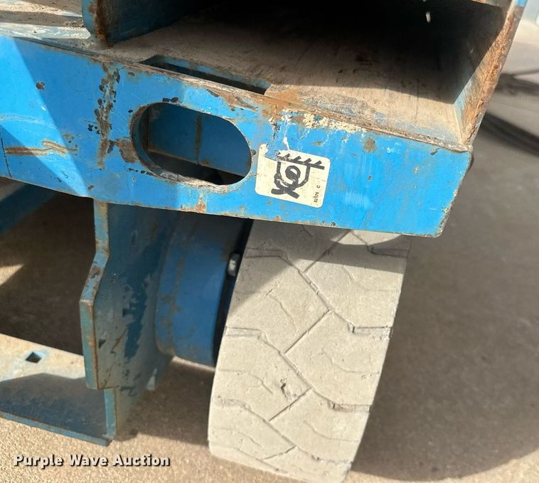 image for item EQ1106 Genie GS-2646 scissor lift
