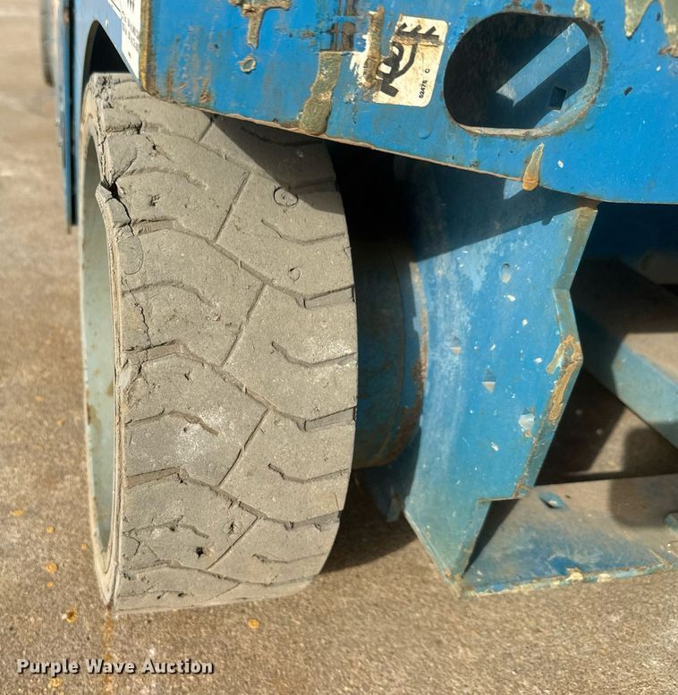 image for item EQ1106 Genie GS-2646 scissor lift