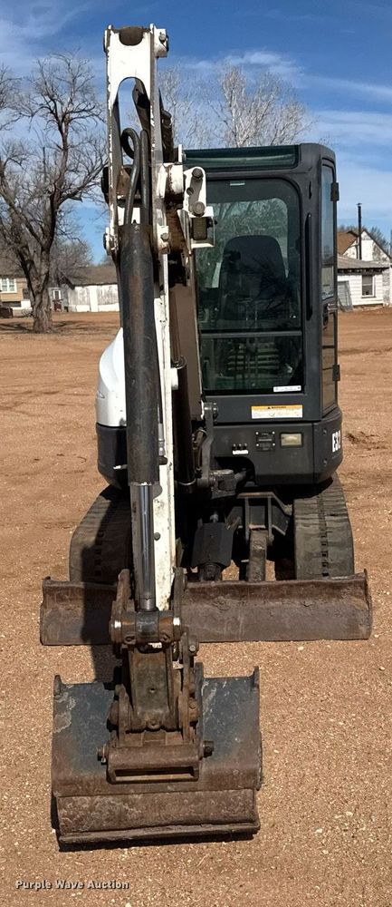 image for item EQ1116 2011 Bobcat E32 M mini excavator