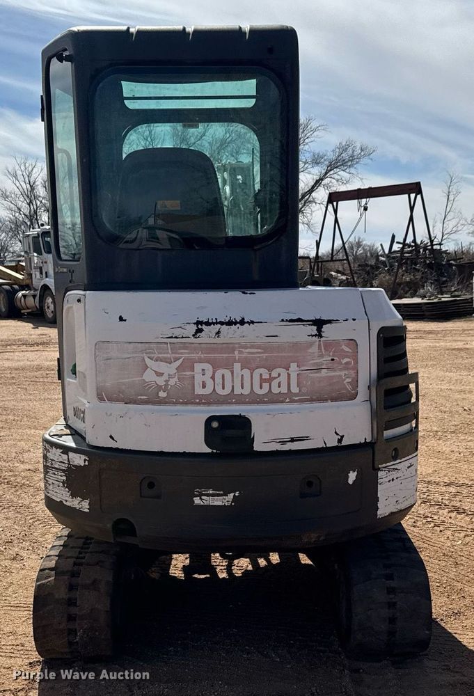 image for item EQ1116 2011 Bobcat E32 M mini excavator