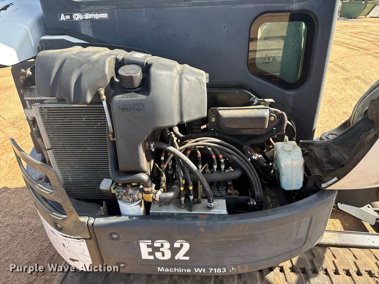 image for item EQ1116 2011 Bobcat E32 M mini excavator