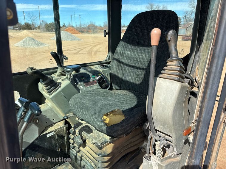 image for item EQ1116 2011 Bobcat E32 M mini excavator