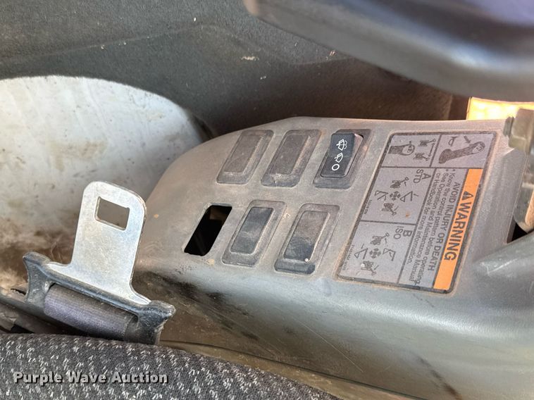 image for item EQ1116 2011 Bobcat E32 M mini excavator