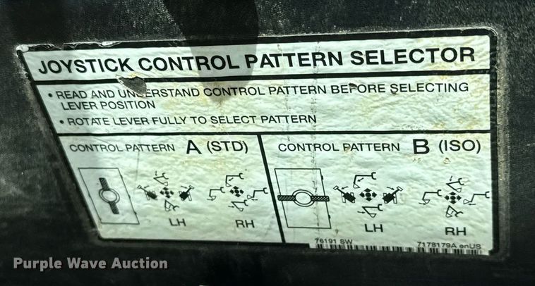 image for item EQ1116 2011 Bobcat E32 M mini excavator