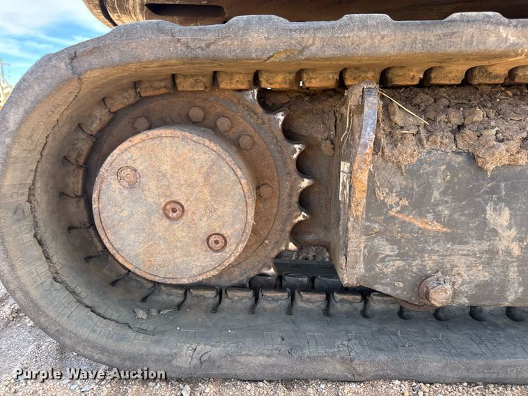 image for item EQ1116 2011 Bobcat E32 M mini excavator