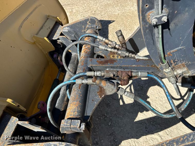 image for item EQ1118 2005 John Deere 244J wheel loader