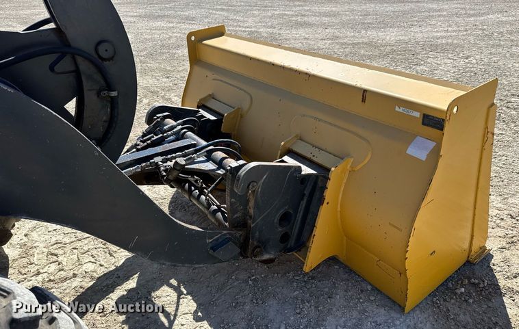 image for item EQ1118 2005 John Deere 244J wheel loader