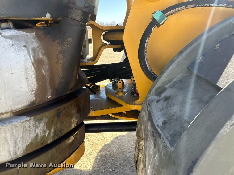 image for item EQ1118 2005 John Deere 244J wheel loader