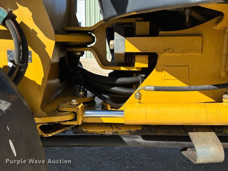 image for item EQ1118 2005 John Deere 244J wheel loader