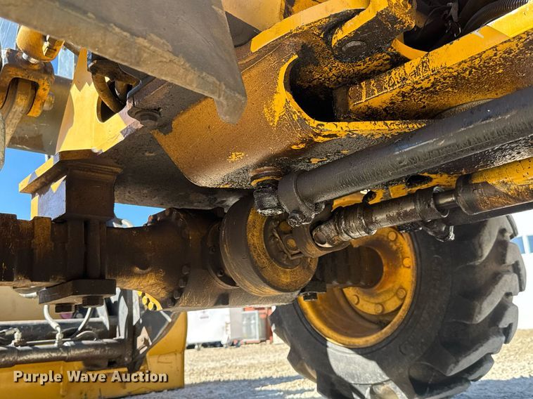 image for item EQ1118 2005 John Deere 244J wheel loader