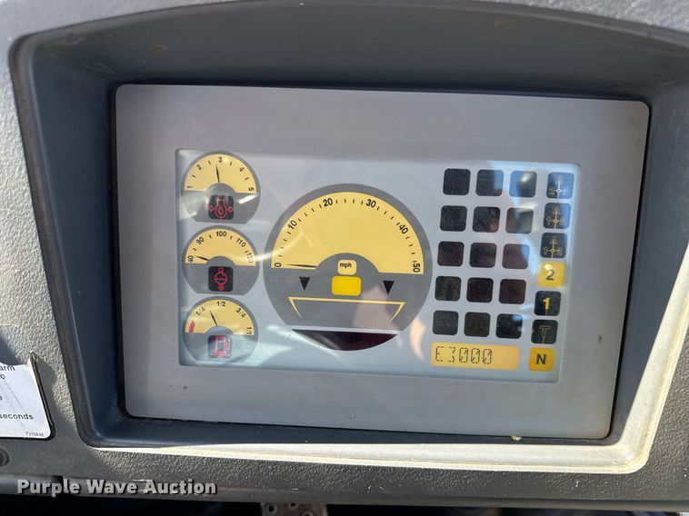 image for item EQ1118 2005 John Deere 244J wheel loader