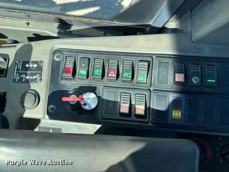 image for item EQ1118 2005 John Deere 244J wheel loader