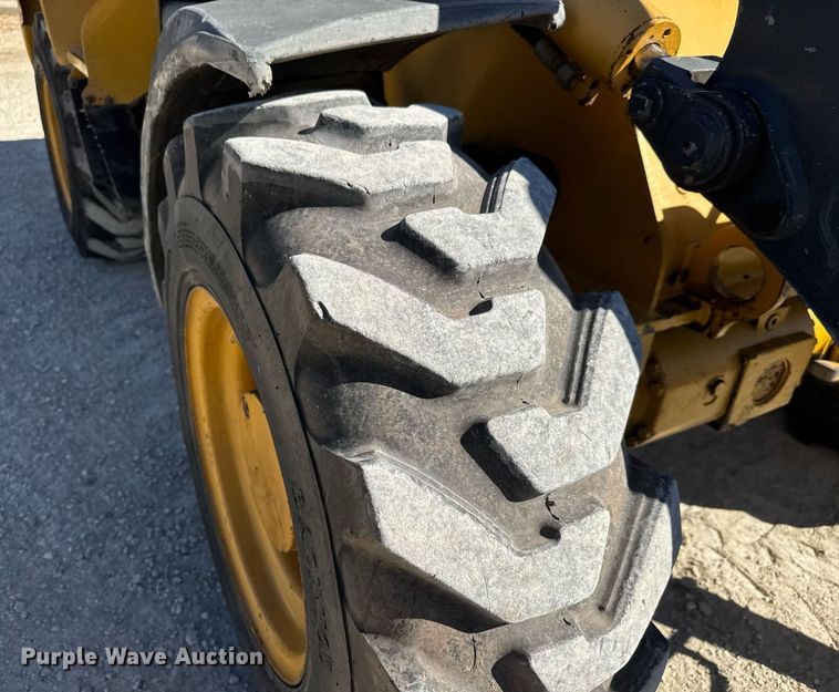 image for item EQ1118 2005 John Deere 244J wheel loader