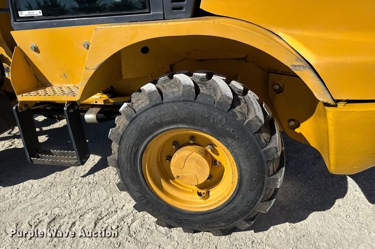 image for item EQ1118 2005 John Deere 244J wheel loader