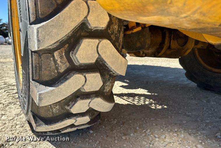 image for item EQ1118 2005 John Deere 244J wheel loader