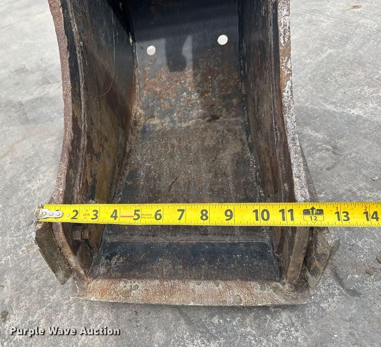 image for item EQ1171 Bobcat mini excavator bucket