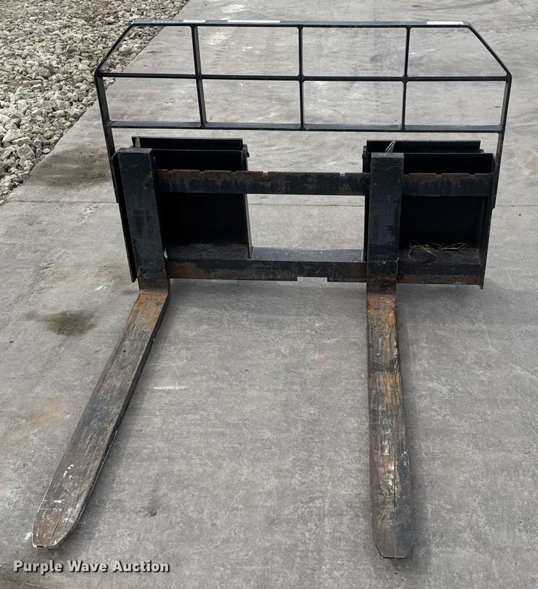 image for item EQ1172 Arrow skid steer forks