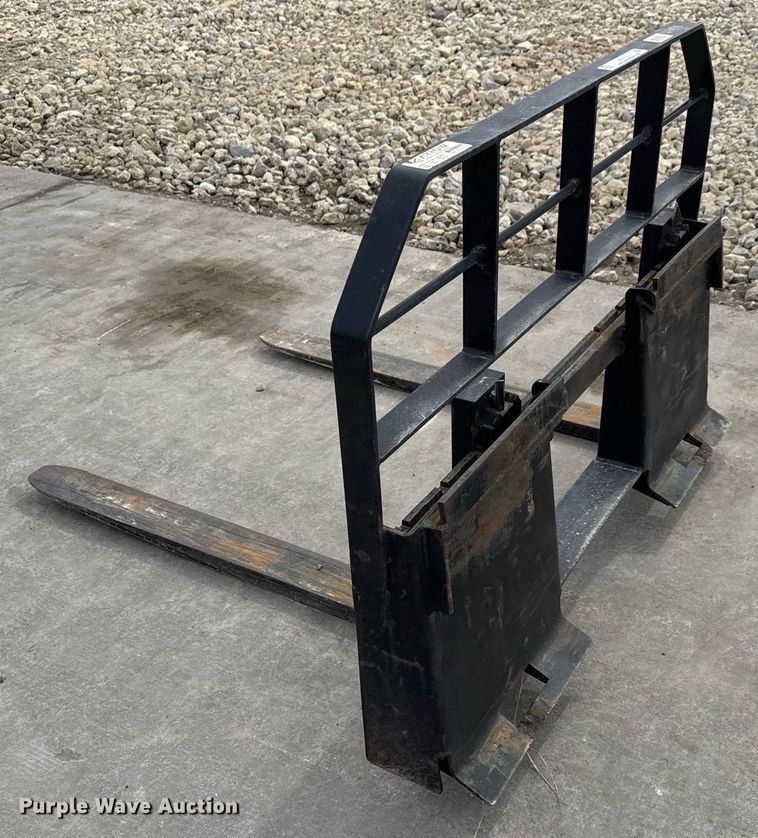 image for item EQ1172 Arrow skid steer forks